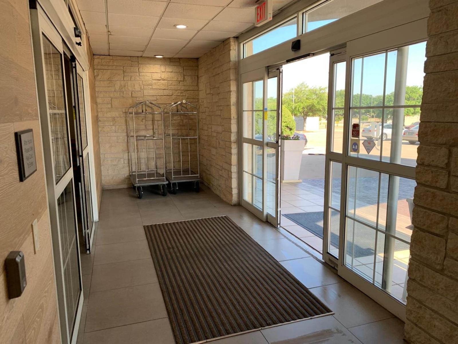 Country Inn & Suites By Radisson, Austin North Pflugerville , Tx راوند روك المظهر الخارجي الصورة